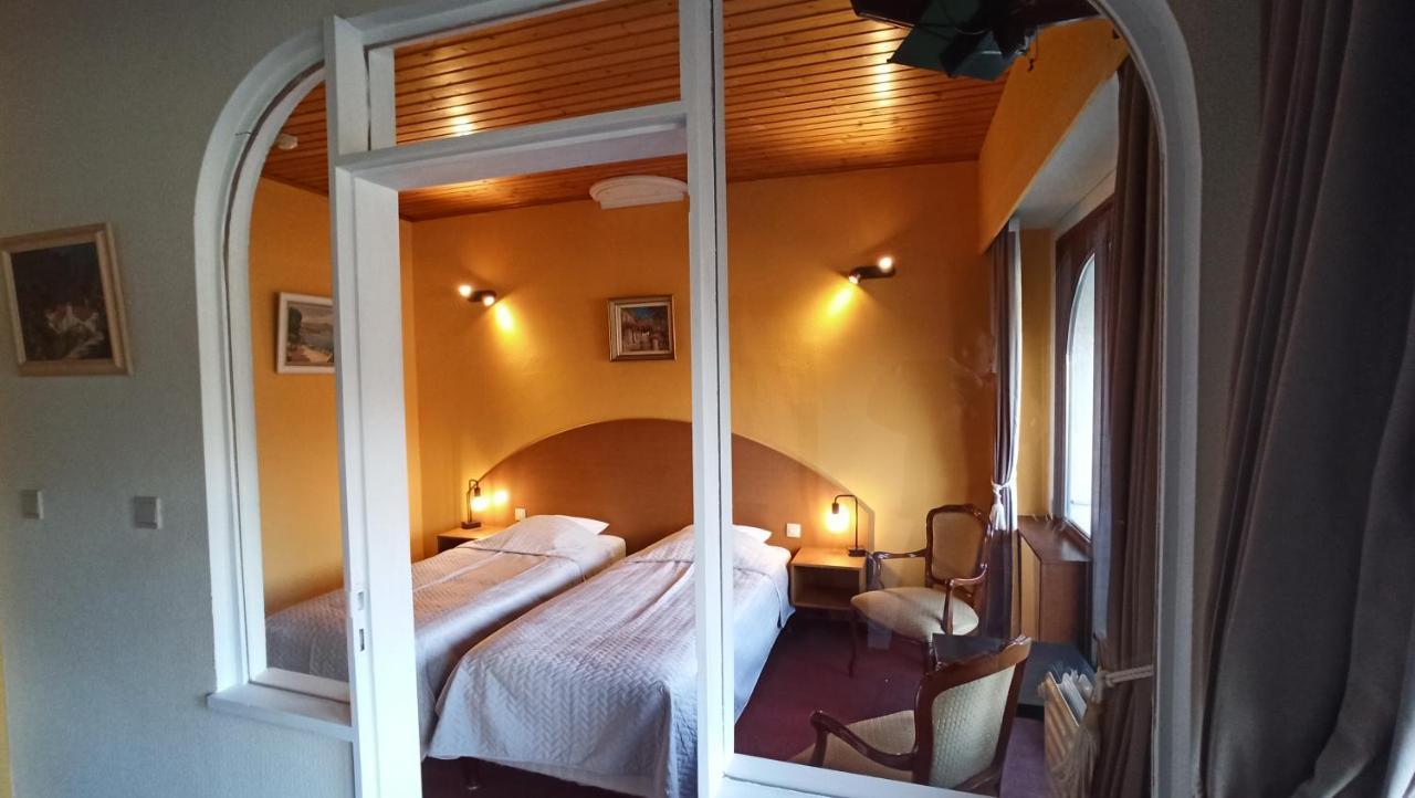 Hotel Le Chalet La-Roche-en-Ardenne Ngoại thất bức ảnh